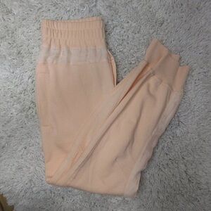 Young Fabulous & Broke Odin Guava‎ Joggers
sz XS